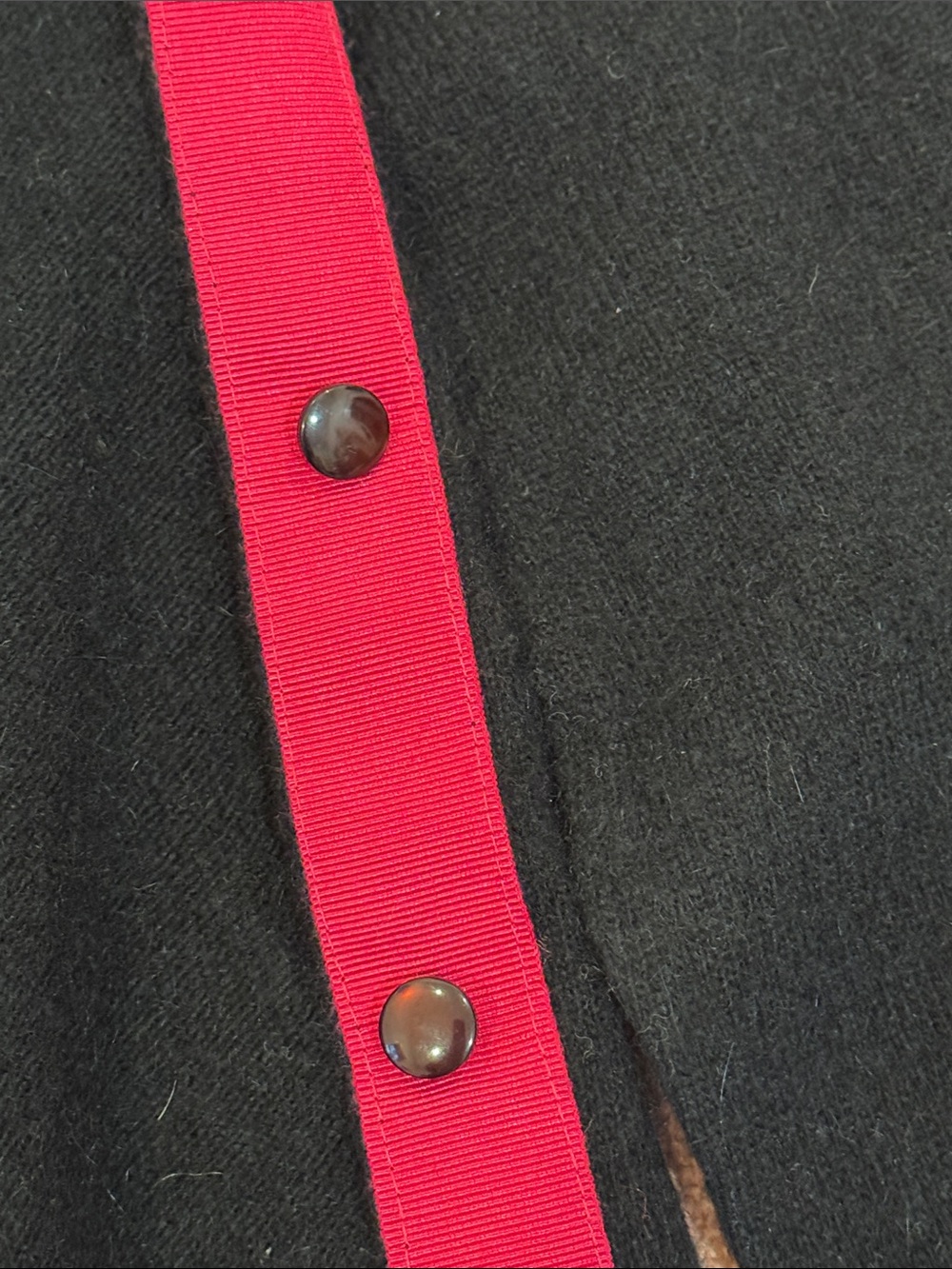 Angora / lambswool embroidered bird detail wm’s button-Up Crewneck Cardigan - Picture 15 of 15